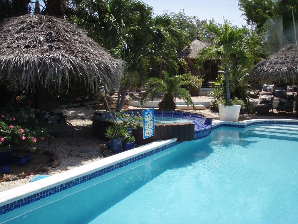 Bananas Apartments Adults Only Palm Beach Екстер'єр фото