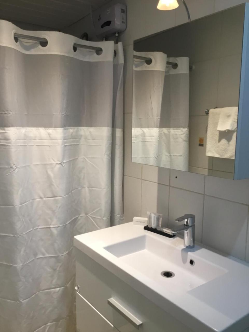 Bananas Apartments Adults Only Palm Beach Екстер'єр фото