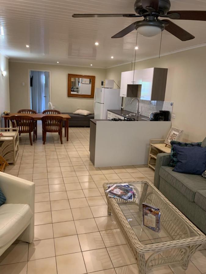Bananas Apartments Adults Only Palm Beach Екстер'єр фото