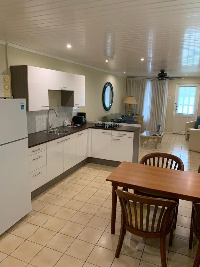 Bananas Apartments Adults Only Palm Beach Екстер'єр фото